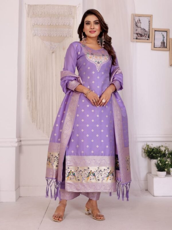 Saloni Pure Banarasi Silk Zari Saree with Rich Pallu & Heavy Border