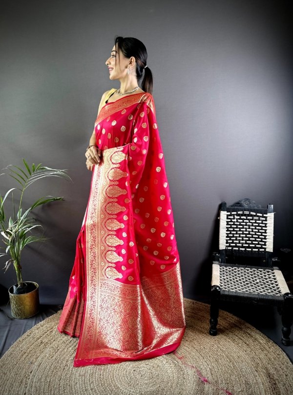 Royal Gold Zari Banarasi Lichi Silk Saree