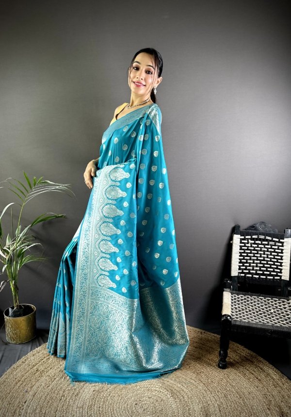 Royal Gold Zari Banarasi Lichi Silk Saree
