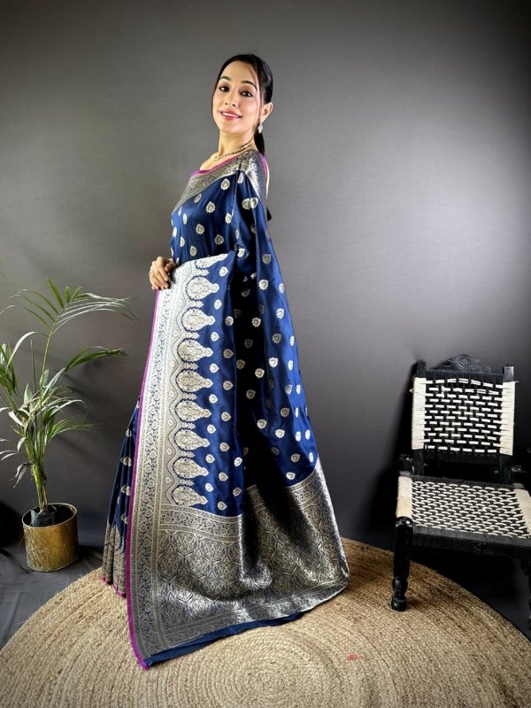 Royal Gold Zari Banarasi Lichi Silk Saree
