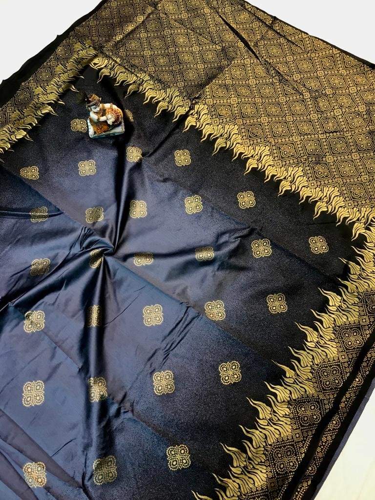 Handloom Ikkat Zari Silk Saree - Image 3