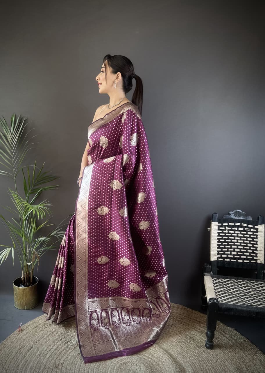 Festive Zari Banarasi Silk Saree - Image 4