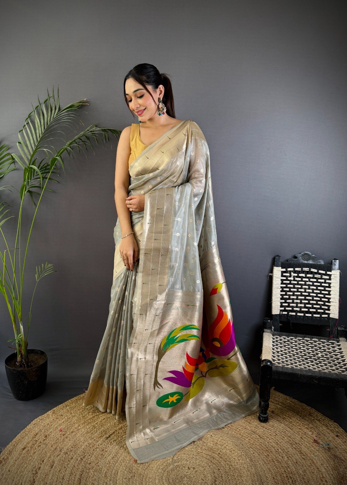 Mina Butti Paithani Tissue Silk Saree - Image 3