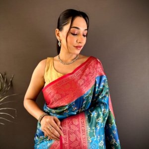 Digital Grace Lichi Silk Saree - Image 4
