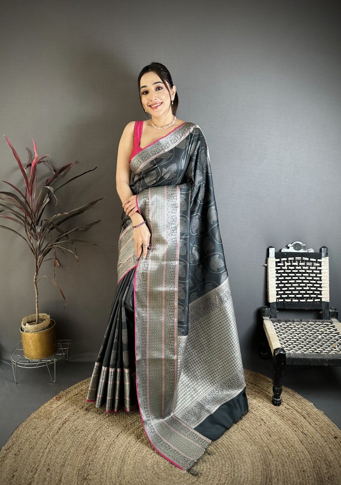 Banarasi Jacquard Silk Saree - Image 2
