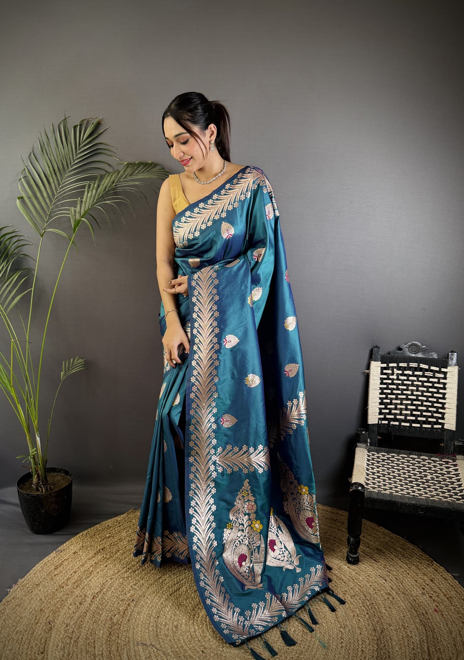Triber Meenakari Banarasi Silk Saree - Image 9