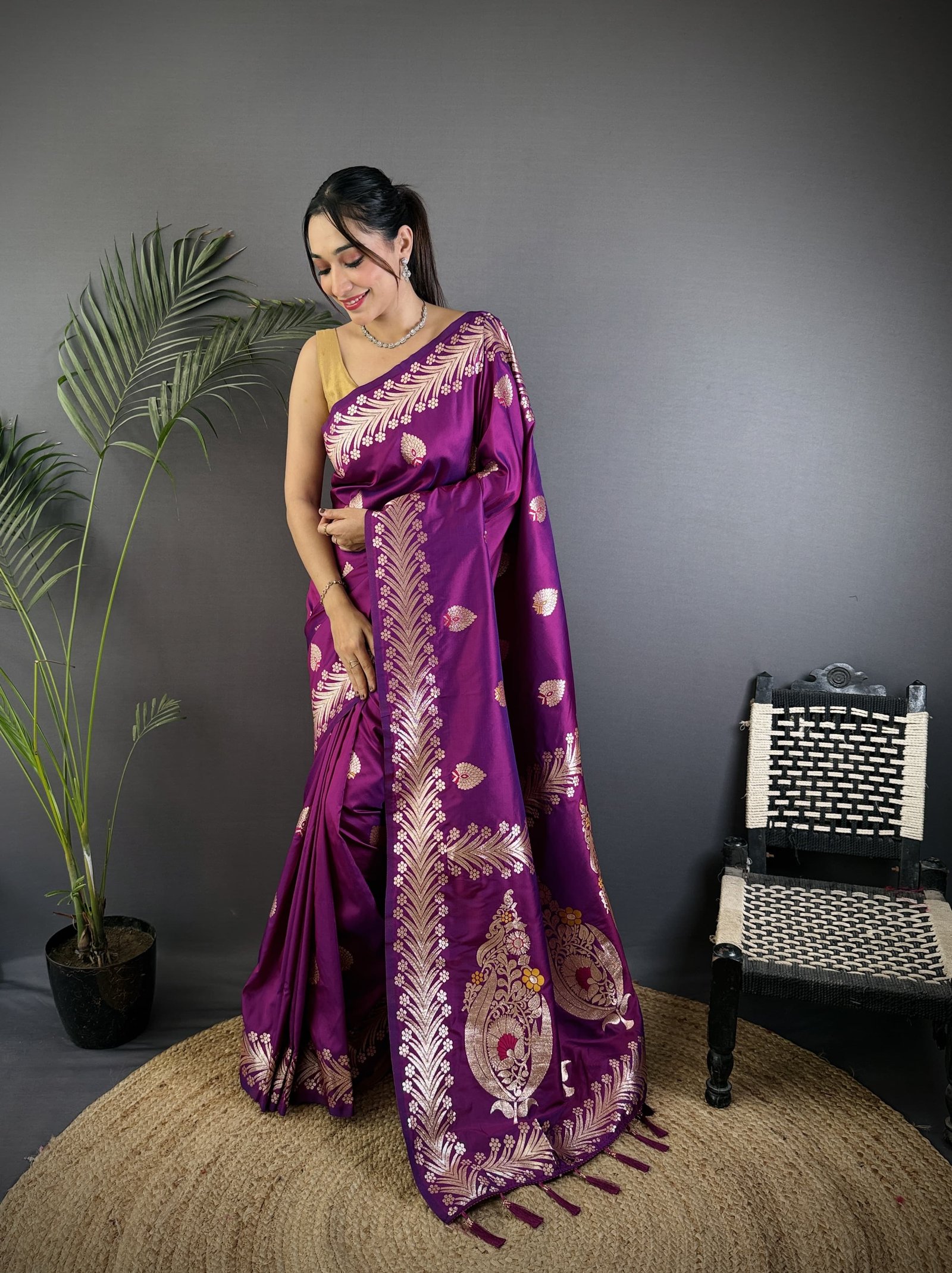 Triber Meenakari Banarasi Silk Saree - Image 3
