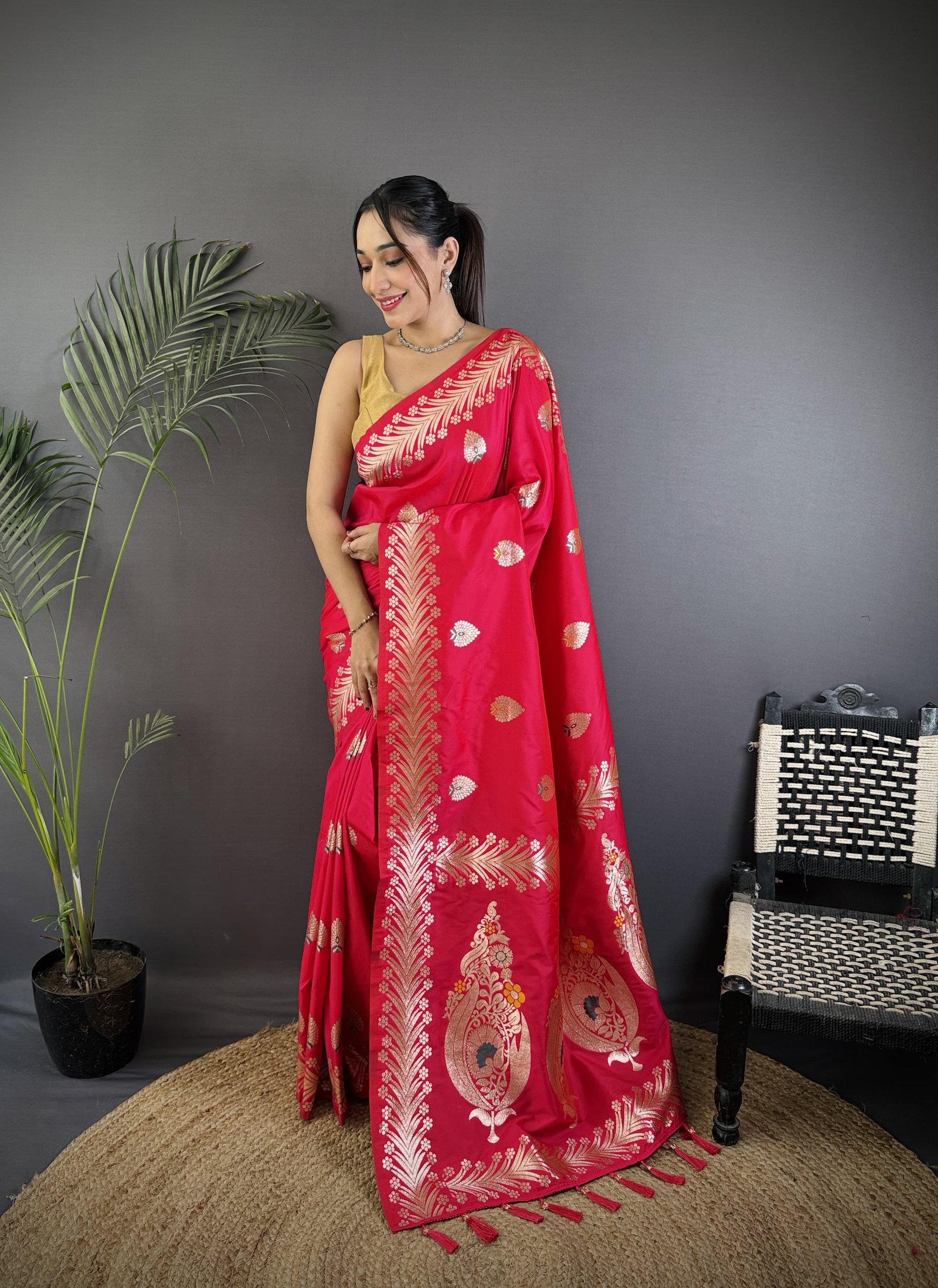 Triber Meenakari Banarasi Silk Saree - Image 8