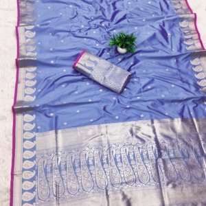 Avinya Gold Zari Banarasi Silk Saree - Image 10