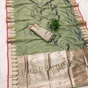 Avinya Gold Zari Banarasi Silk Saree - Image 5