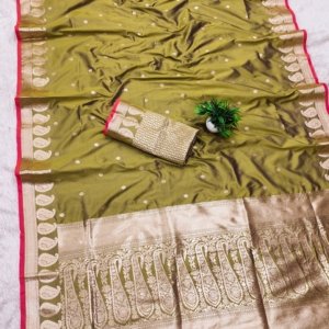 Avinya Gold Zari Banarasi Silk Saree - Image 3