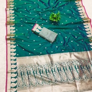 Avinya Gold Zari Banarasi Silk Saree - Image 11