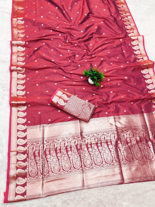 Avinya Gold Zari Banarasi Silk Saree