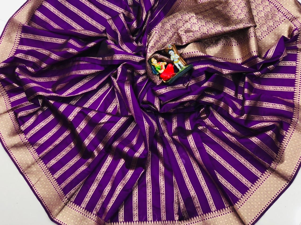 Meenakari Zari Banarasi Silk Saree - Image 4