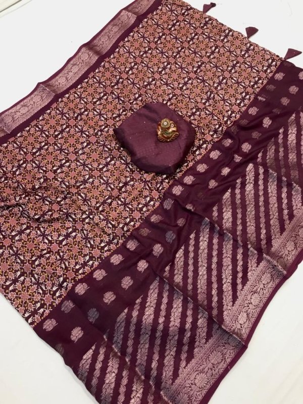 Elegant Foil Print Fancy Saree