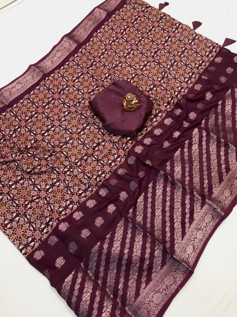 Elegant Foil Print Fancy Saree - Image 5