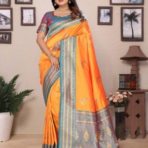 Golden Peacock Banarasi Silk Saree - Image 7