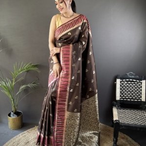 Royal Zari Butti Banarasi Lichi Silk Saree - Image 3