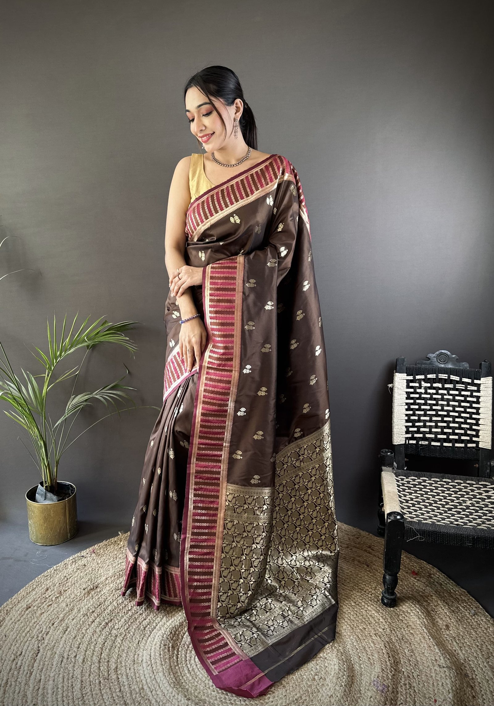 Royal Zari Butti Banarasi Lichi Silk Saree - Image 3