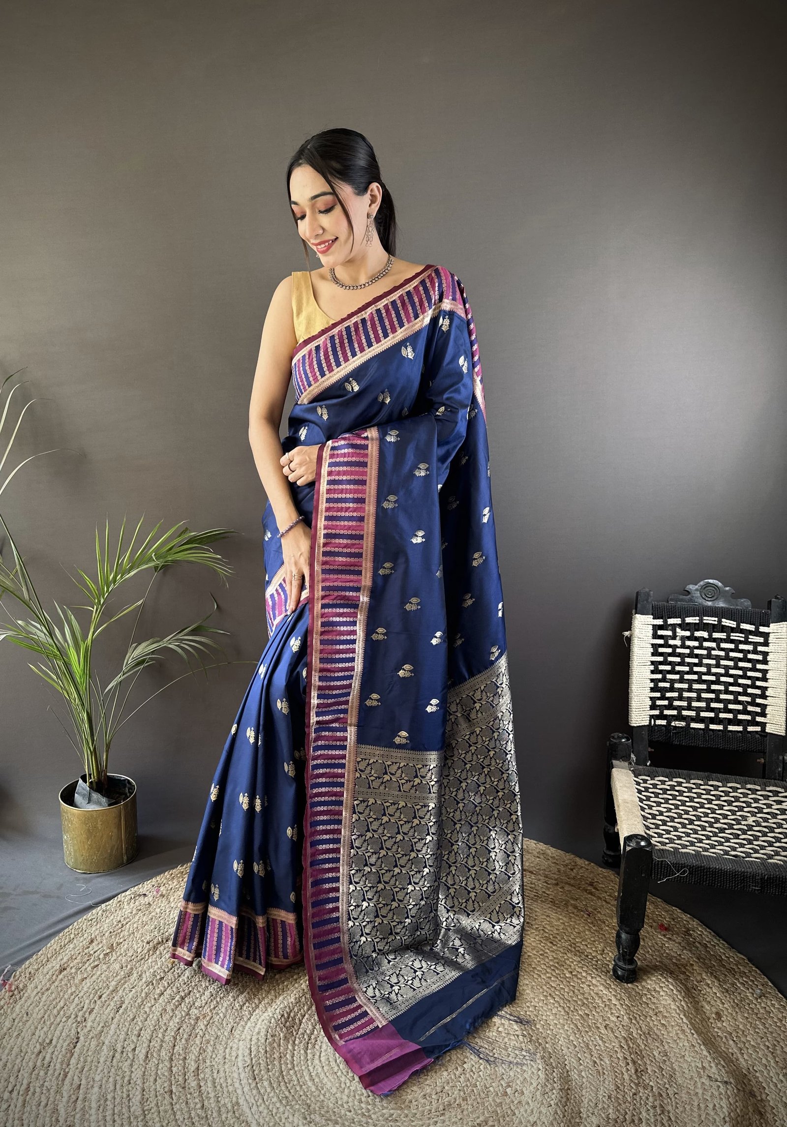 Royal Zari Butti Banarasi Lichi Silk Saree - Image 2