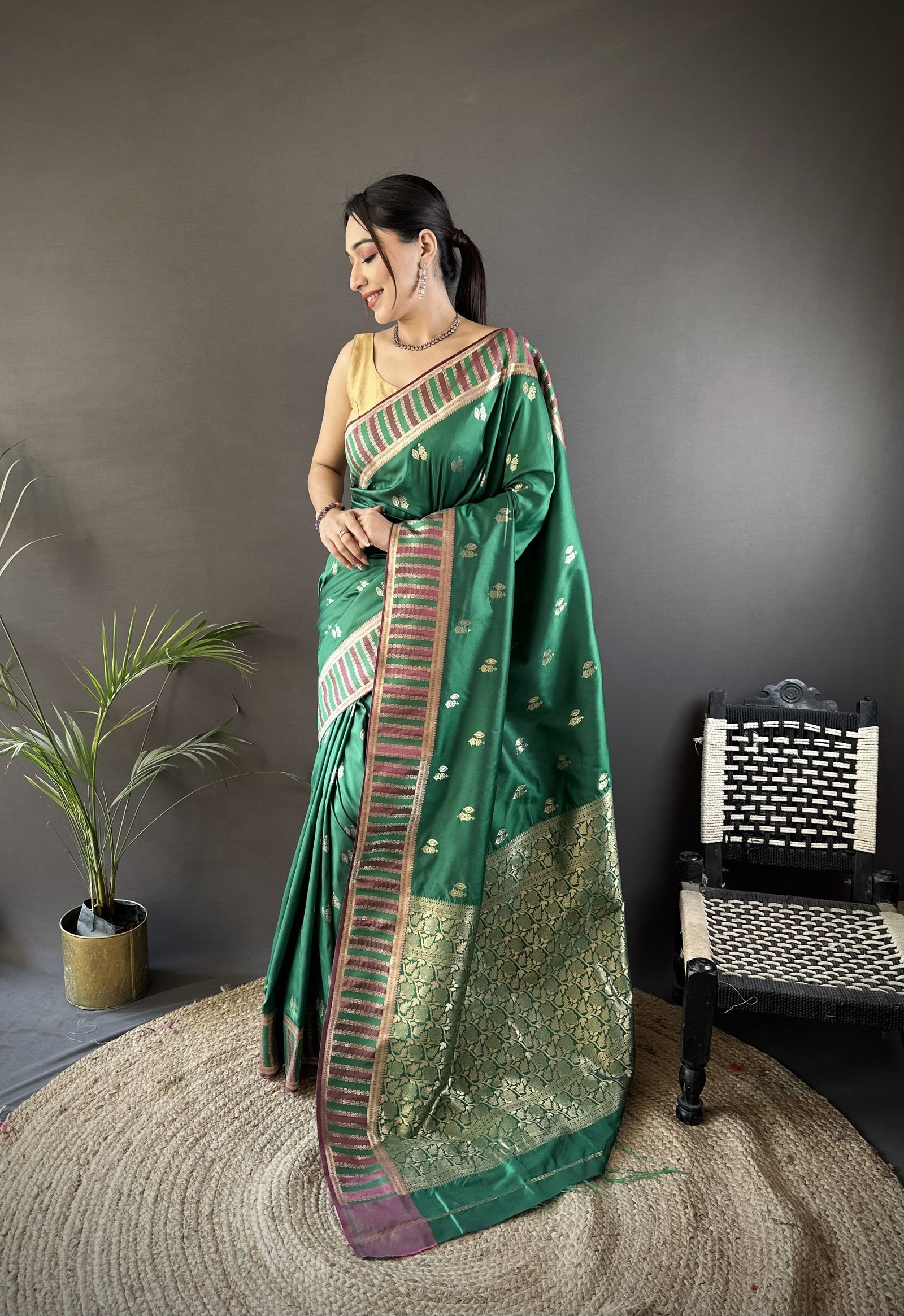 Royal Zari Butti Banarasi Lichi Silk Saree - Image 4