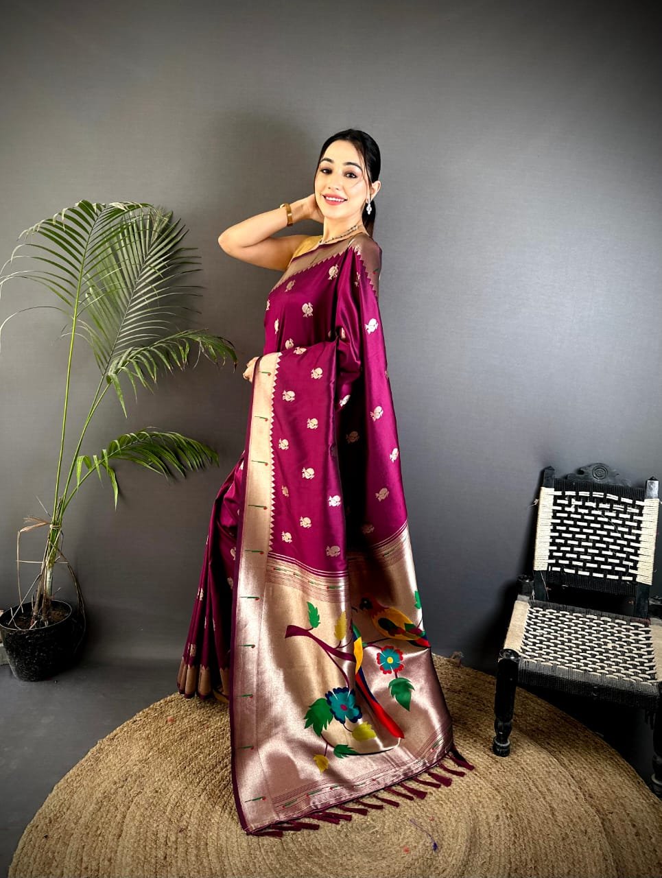 Royal Jalar Kanchipuram Silk Saree - Image 1