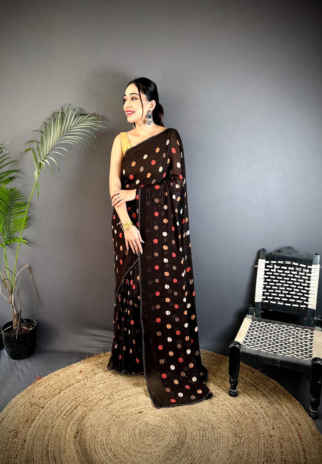 Velvet Glow Georgette Saree - Image 1