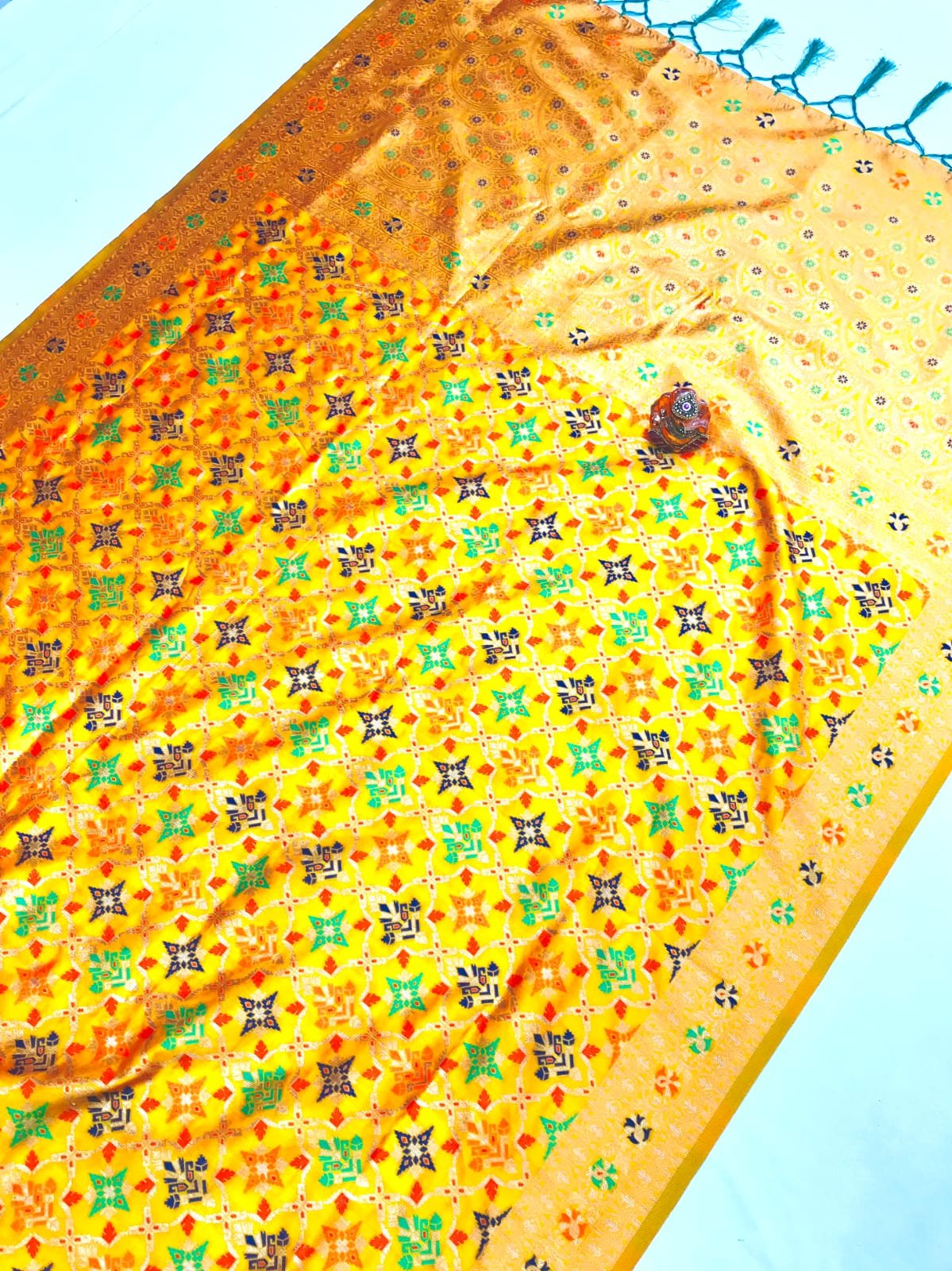 Royal Meena Banarasi Patola Saree - Image 7