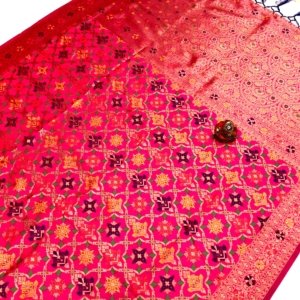 Royal Meena Banarasi Patola Saree - Image 5