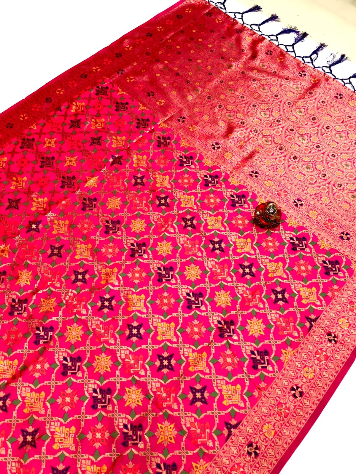 Royal Meena Banarasi Patola Saree - Image 5