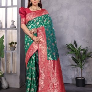 Zari Banarasi Silk Saree - Image 4