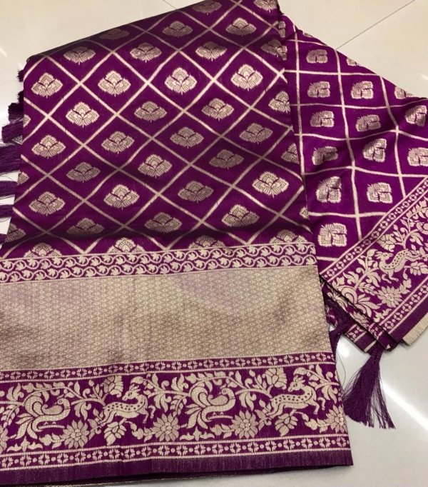 Flower Gold Zari Banarasi Silk Saree