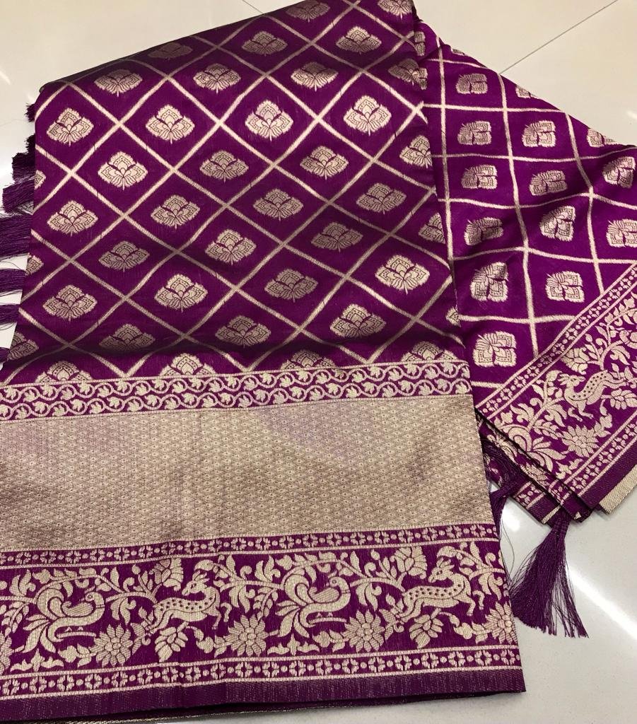 Flower Gold Zari Banarasi Silk Saree - Image 1