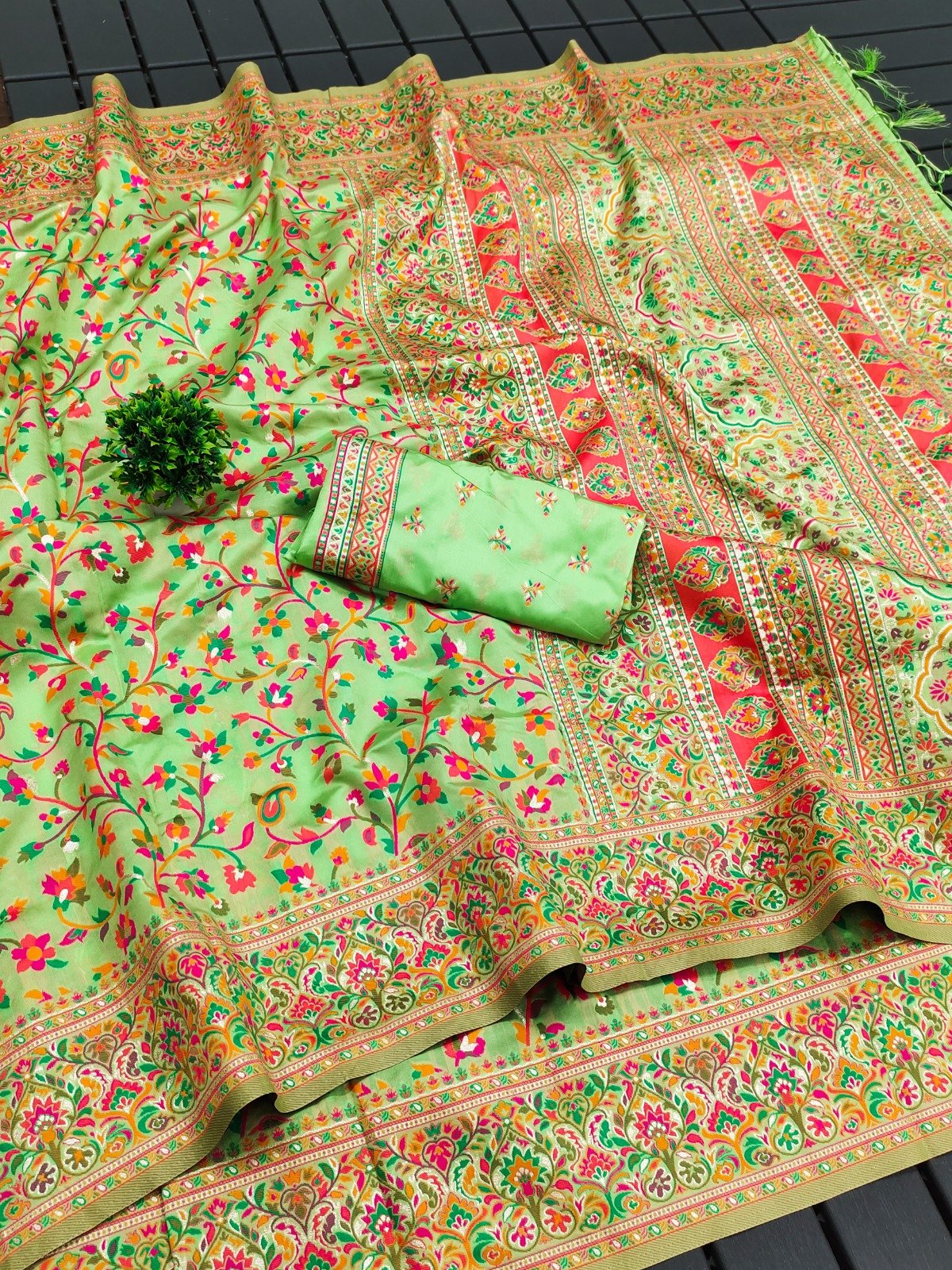 Meena Pashmina Silk Saree - Image 9