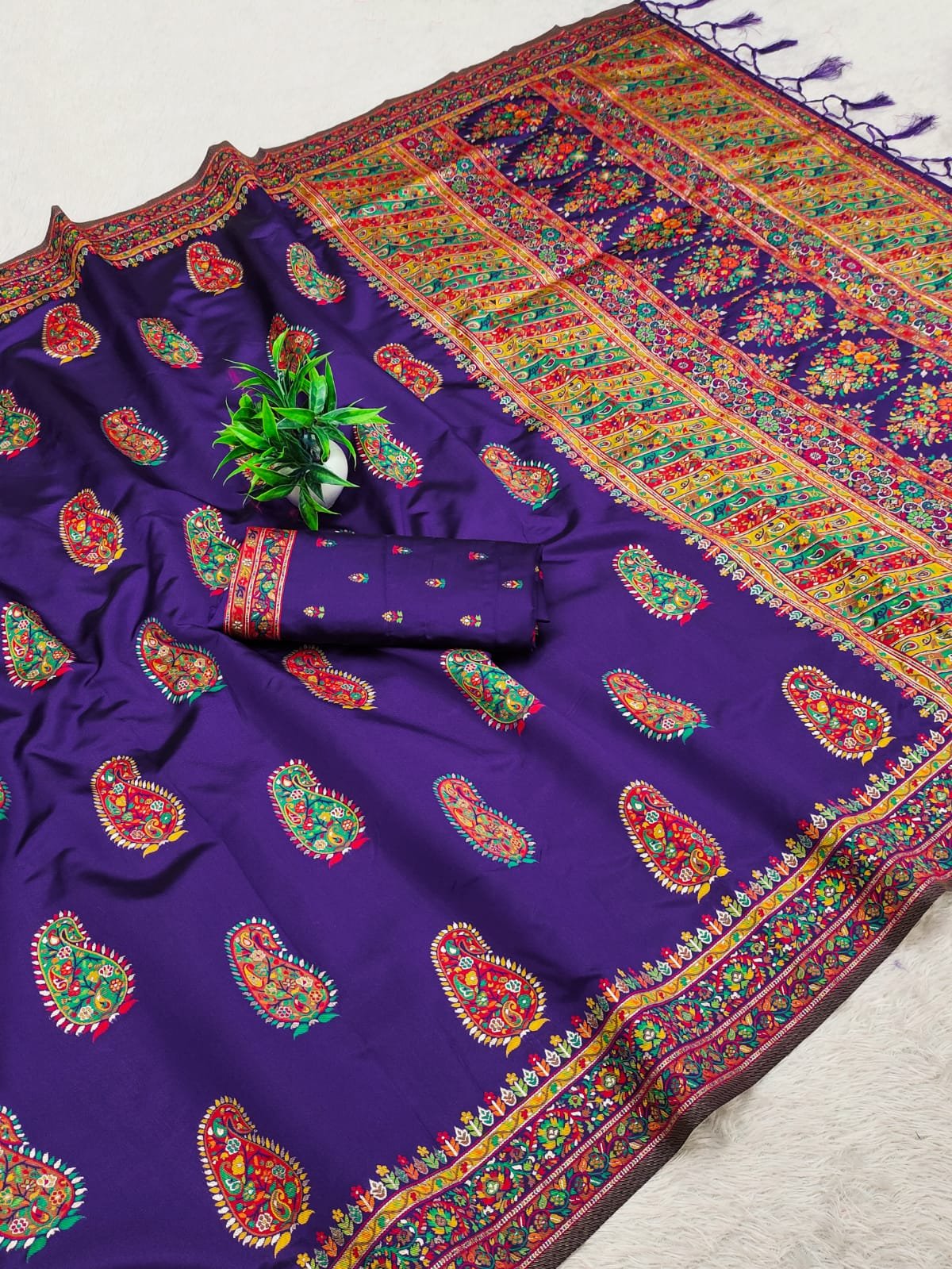 Royal Meena Pashmina Silk Saree - Image 4