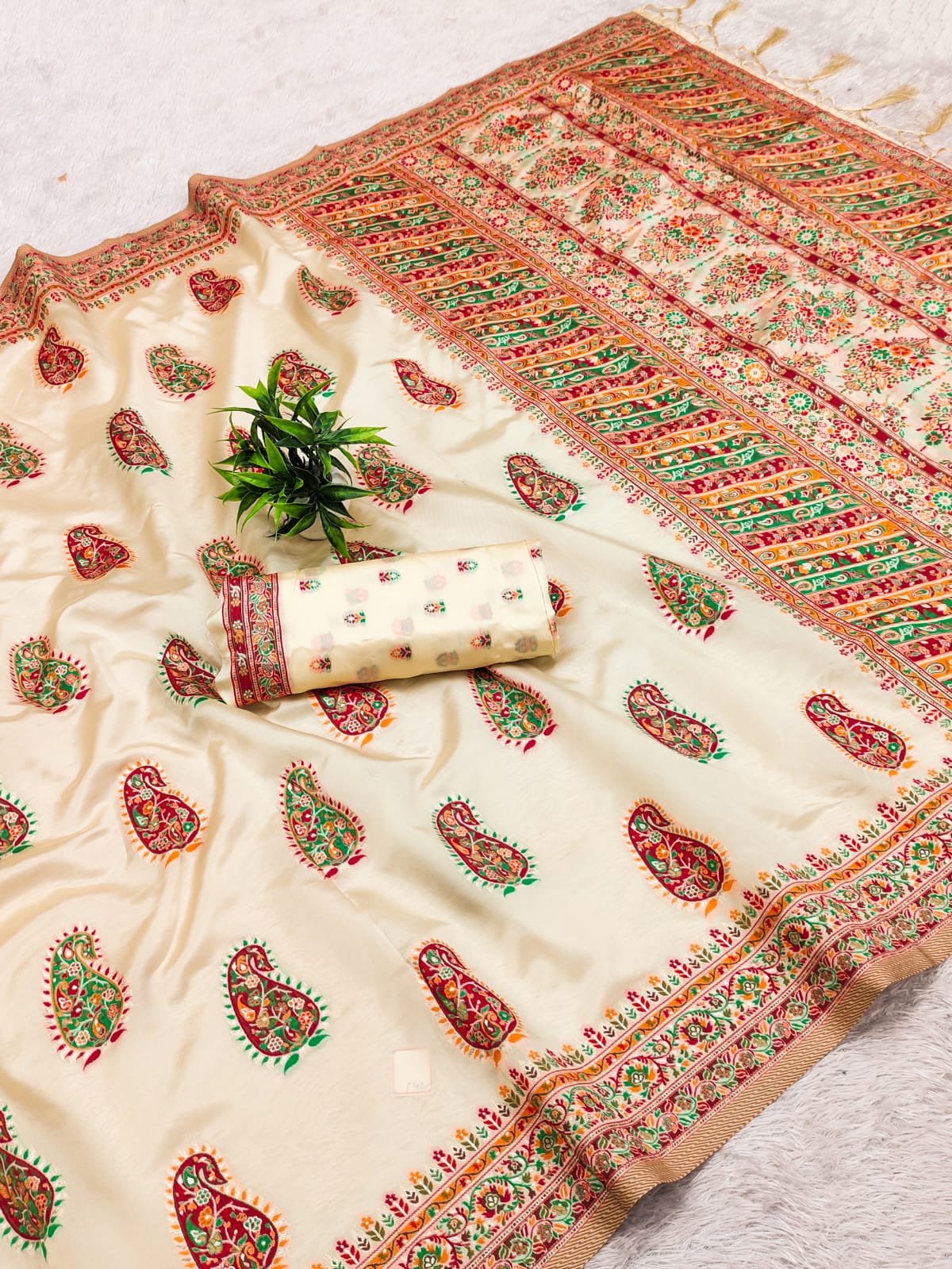 Royal Meena Pashmina Silk Saree - Image 6
