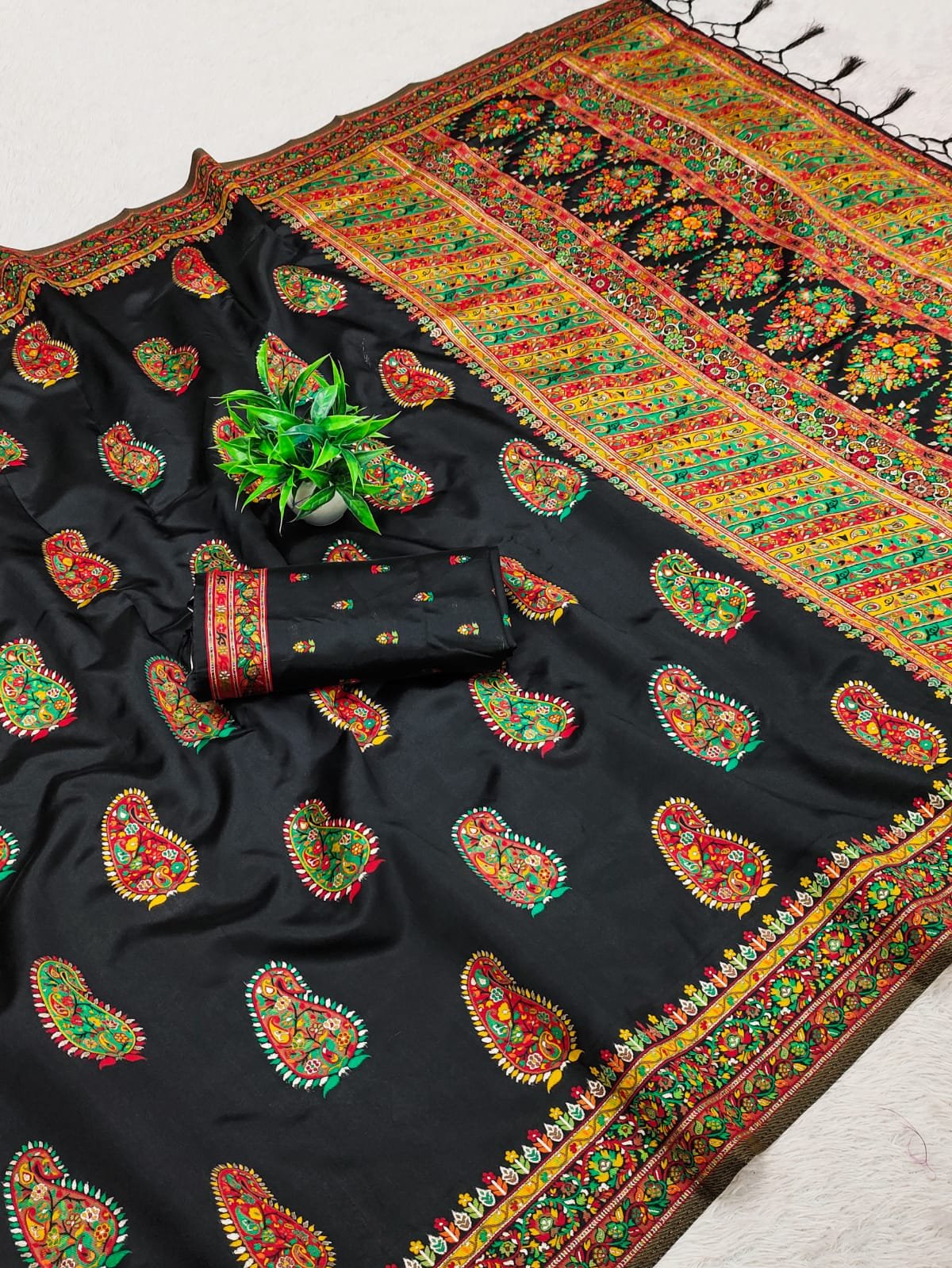 Royal Meena Pashmina Silk Saree - Image 3