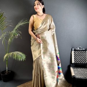 Royal Parrot Pallu Kanchivaram Paithani Saree - Image 5