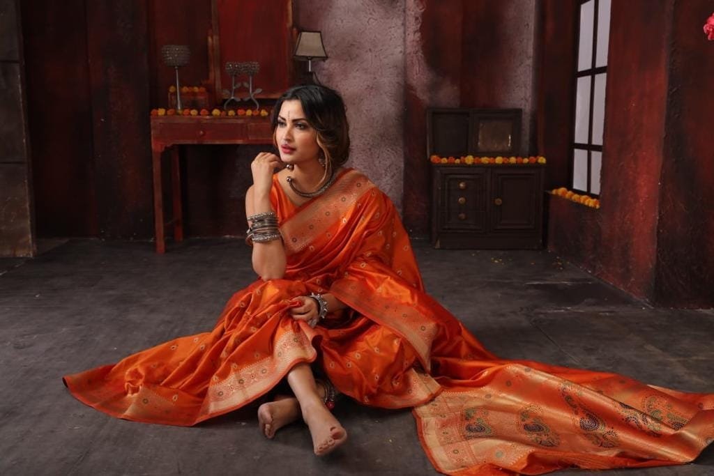 Mercury Royal Meenakari Silk Saree - Image 3