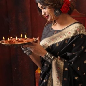 Mercury Royal Meenakari Silk Saree - Image 2
