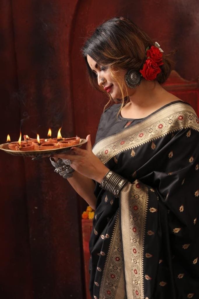 Mercury Royal Meenakari Silk Saree - Image 2