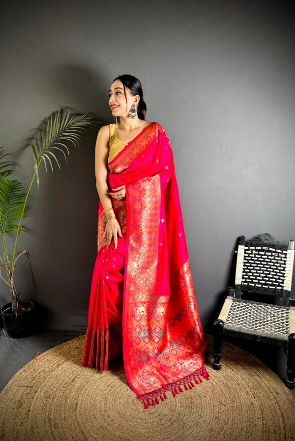Multicolor Meenakari Patola Banarasi Lichi Silk Saree