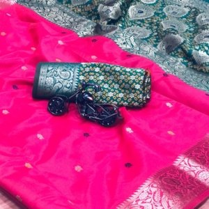 Evergreen Meenakari Banarasi Silk Saree - Image 4