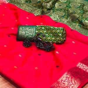 Evergreen Meenakari Banarasi Silk Saree - Image 5