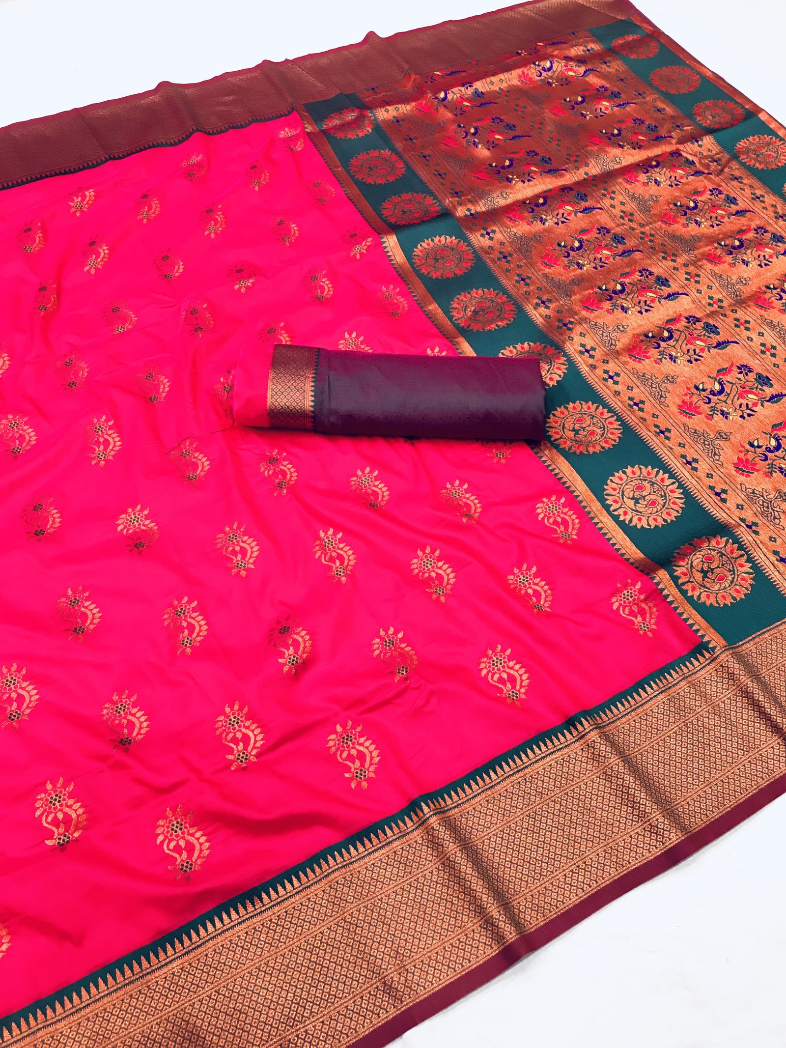 Royal Gold Zari Kanjivaram Silk Saree - Image 8
