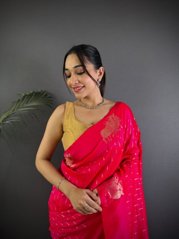 Elegant Weave Lichi Silk Saree