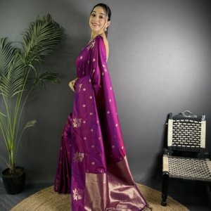 Floral Weave Lichi Silk Saree - Image 14