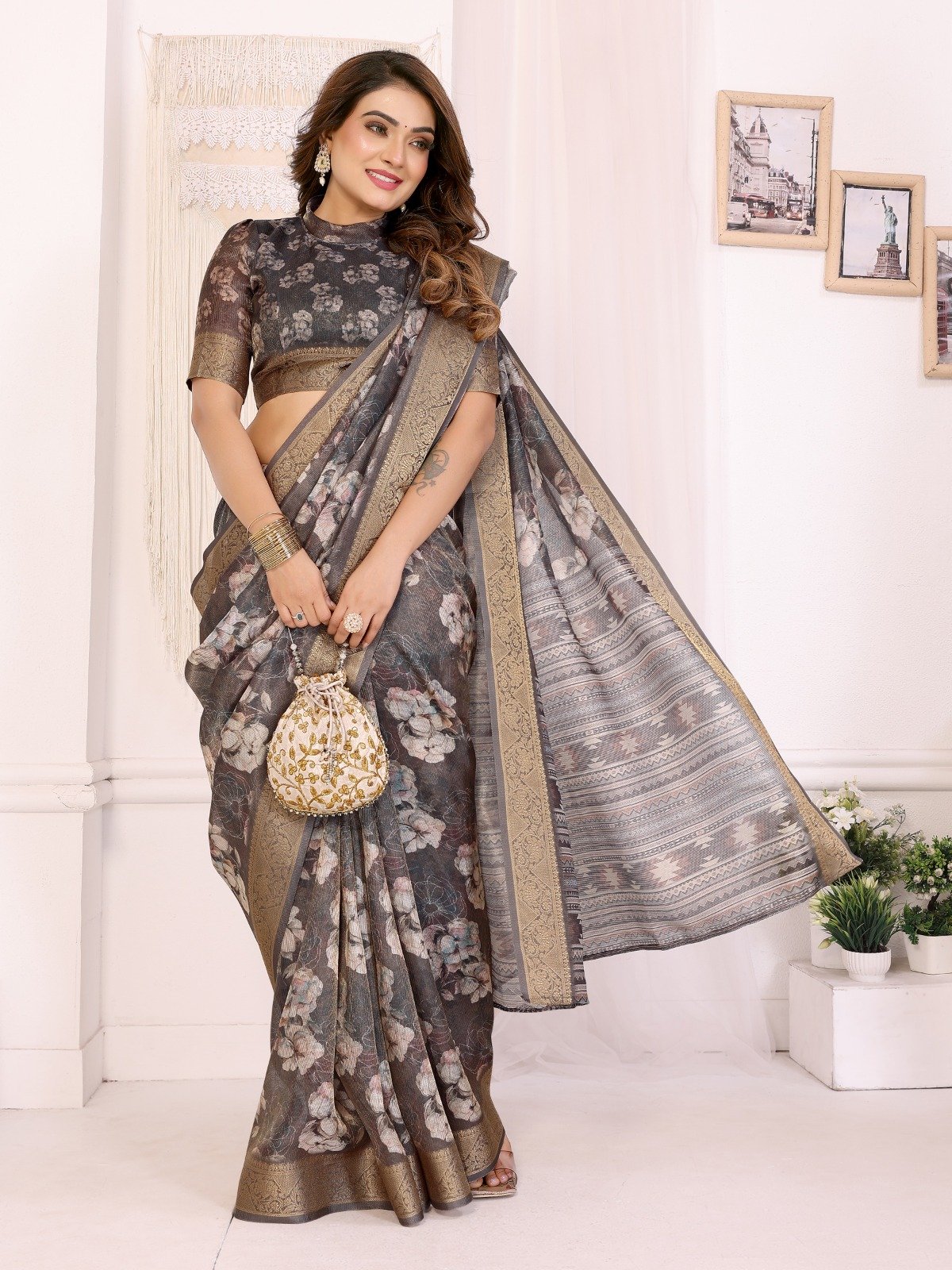 Digital Print Mulberry Silk Saree - Image 4