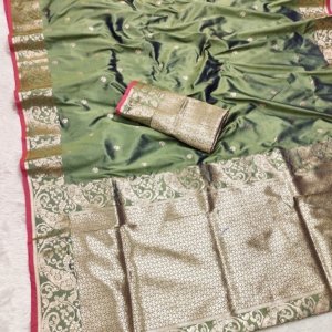 Timeless Gold Zari Banarasi Silk Saree - Image 7