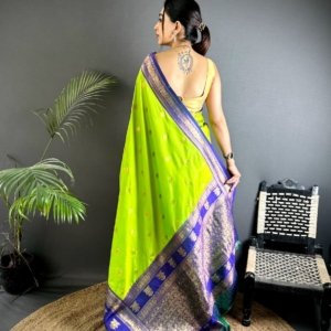 Dual Zari Banarasi Silk Saree - Image 4